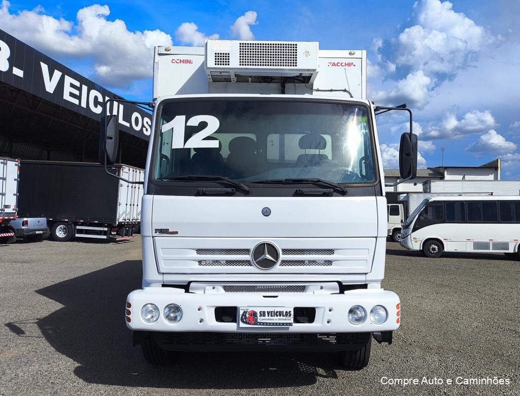 Mercedes-benz 1718 2011/2012 à venda em Catanduva