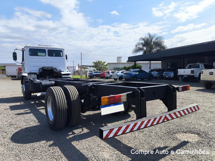 Mercedes-benz 1718 2011/2012 à venda em Catanduva