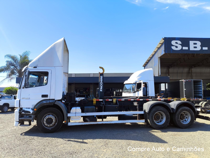 Mercedes-benz Axor 2533 2017/2018 à venda em Catanduva