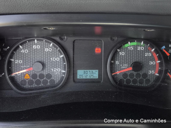 Ford Cargo 1317 2011/2012 à venda em Catanduva