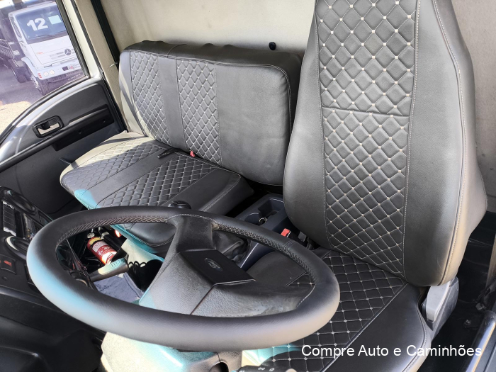 Ford Cargo 1317 2011/2012 à venda em Catanduva