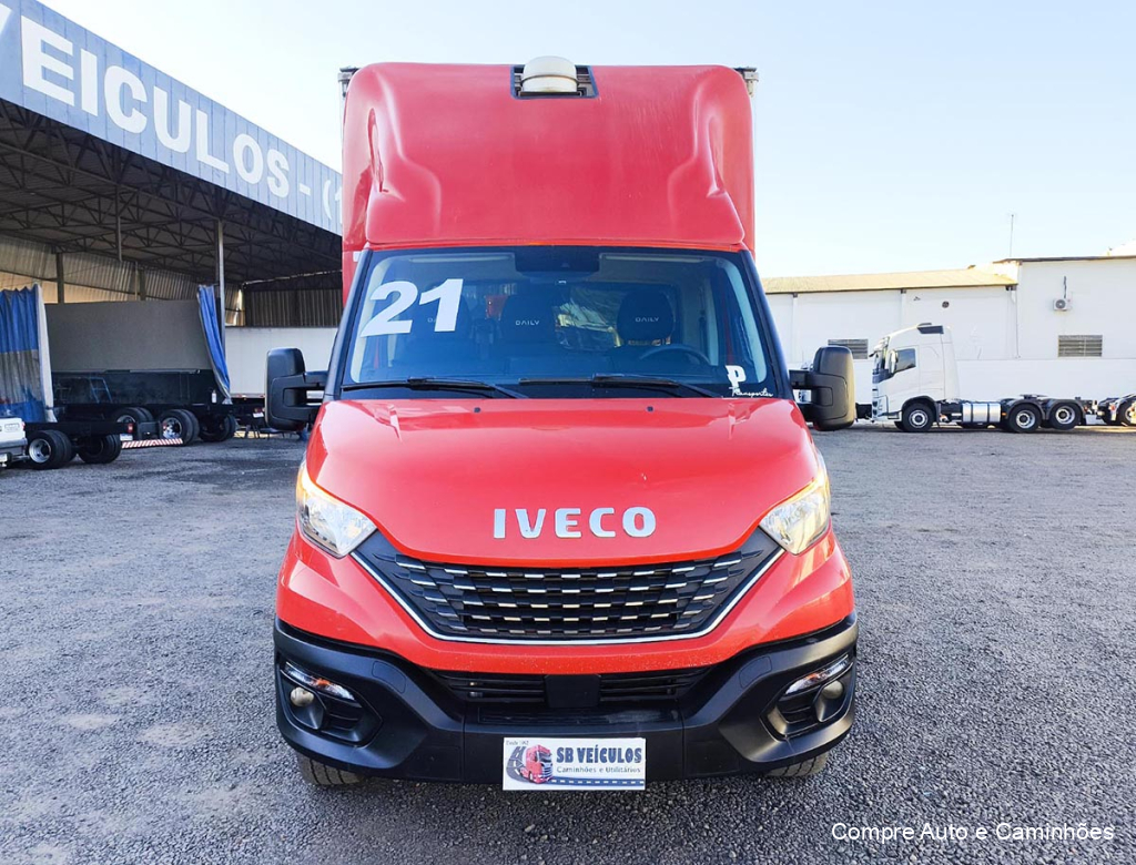 Iveco Daily 35-150cs 2020/2021 à venda em Catanduva