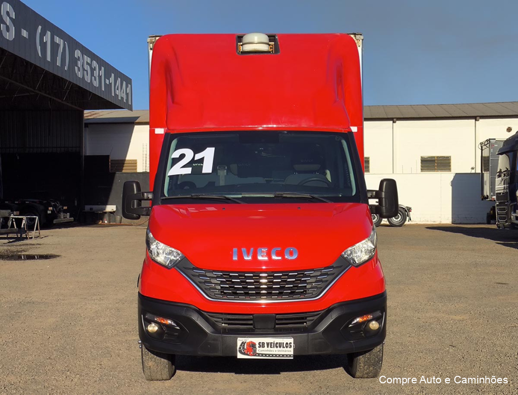 Iveco Daily 35-150cs 2020/2021 à venda em Catanduva