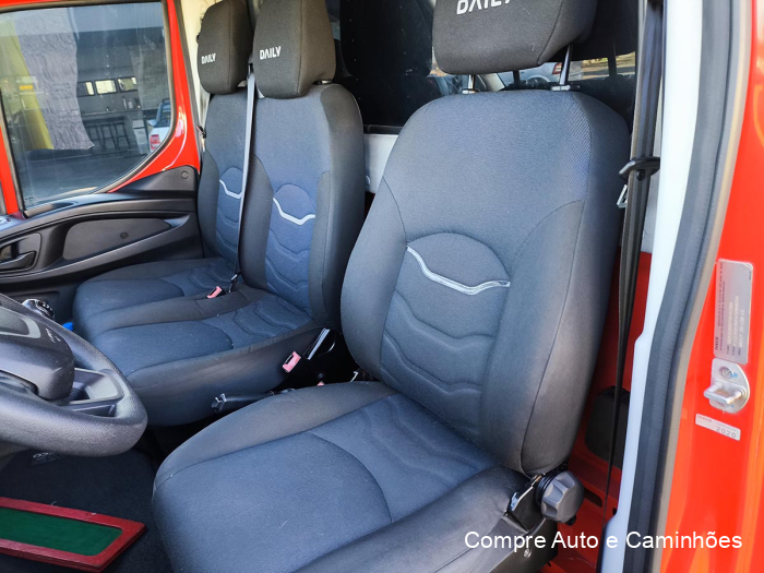 Iveco Daily 35-150cs 2020/2021 à venda em Catanduva